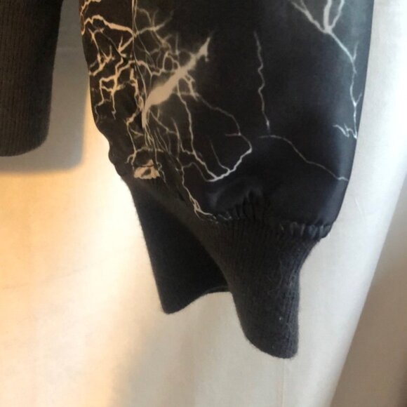 NWT Weiv Lightning Print Bomber  Small - Picture 4 of 5